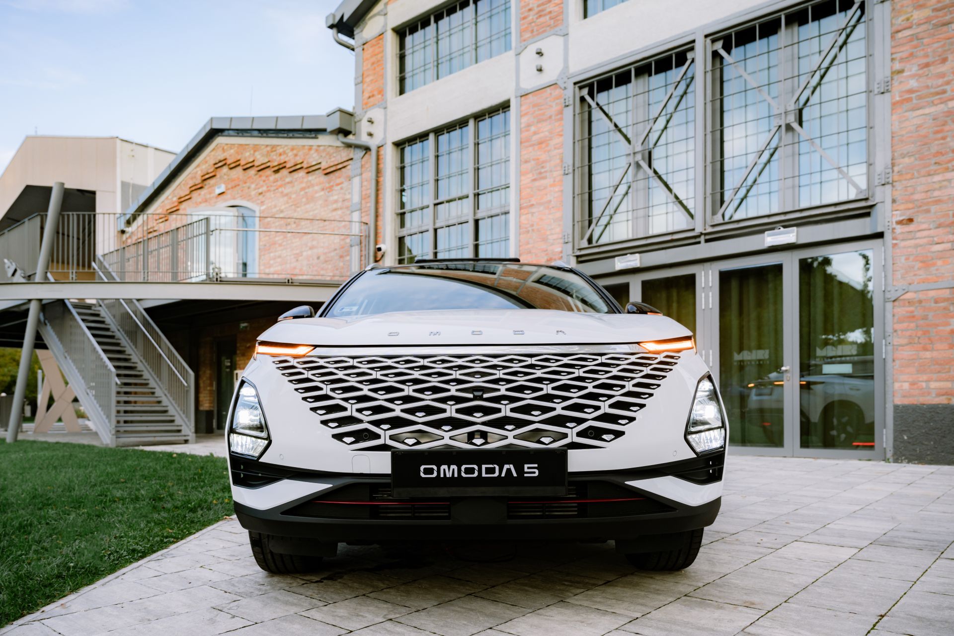 Poze Omoda 5